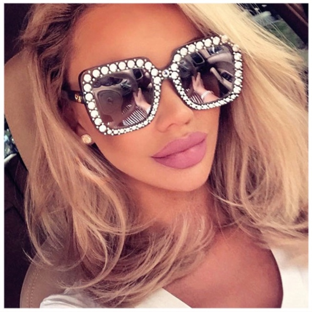 SALE 🎈Oversized Diamond Studded Sunglasses